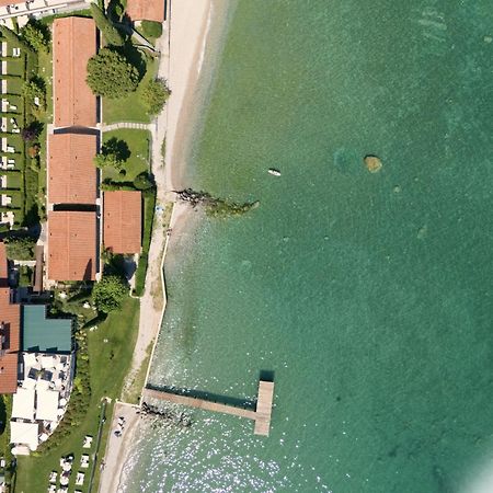 Hotiday Apartment Collection - Desenzano เดเซนซาโนเดลการ์ดา ภายนอก รูปภาพ